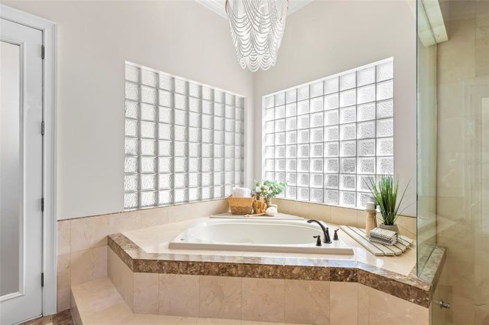 Image No.52-4 Bed Property for sale