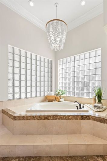 Image No.53-4 Bed Property for sale