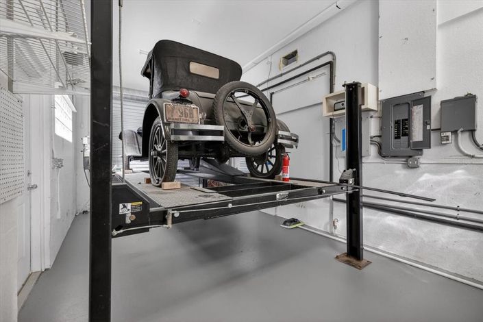 Image No.16-3 Bed Property for sale