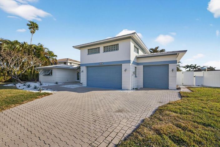 Image No.2-3 Bed Property for sale