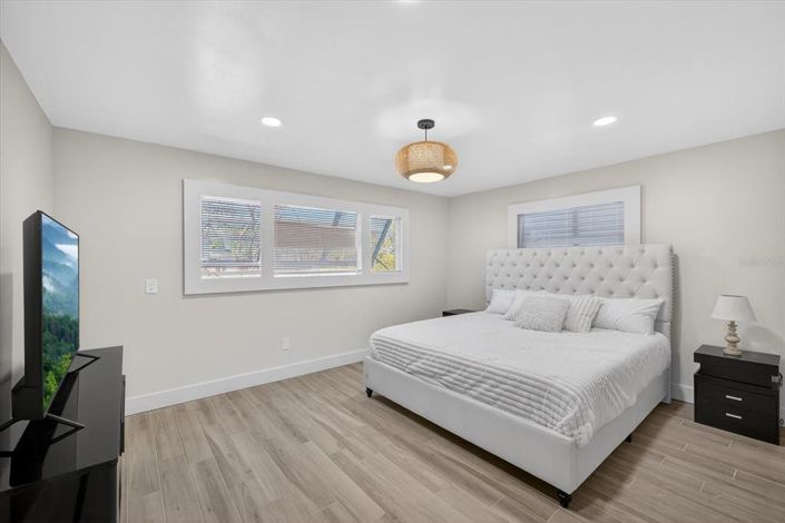 Image No.25-3 Bed Property for sale