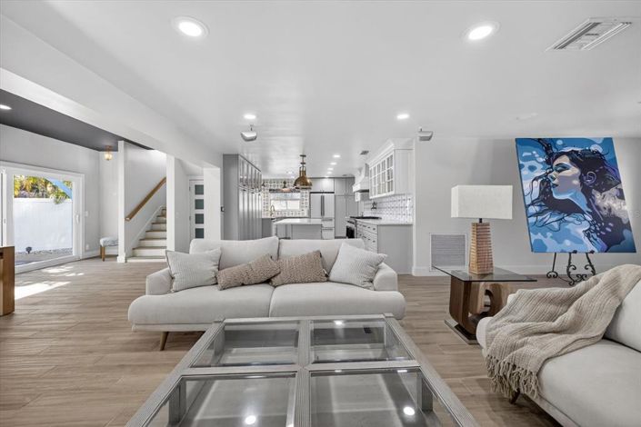 Image No.7-3 Bed Property for sale