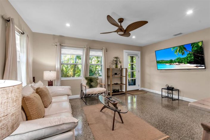 Image No.3-Propriété de 3 chambres à vendre à Sarasota