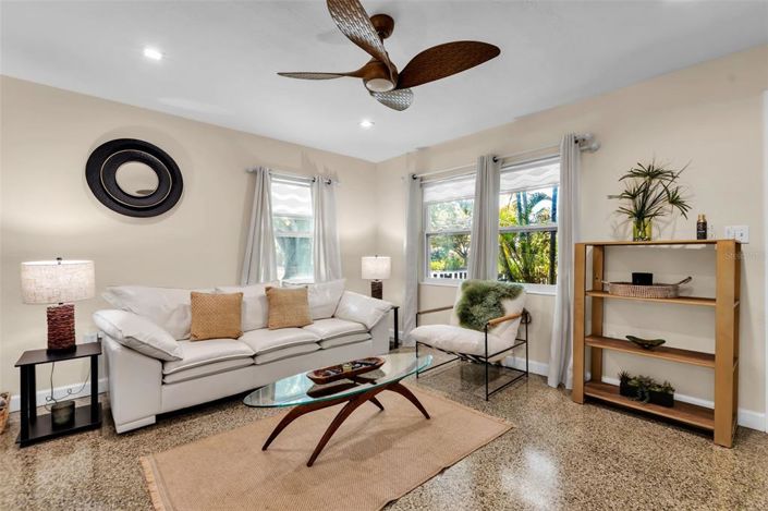 Image No.5-Propriété de 3 chambres à vendre à Sarasota