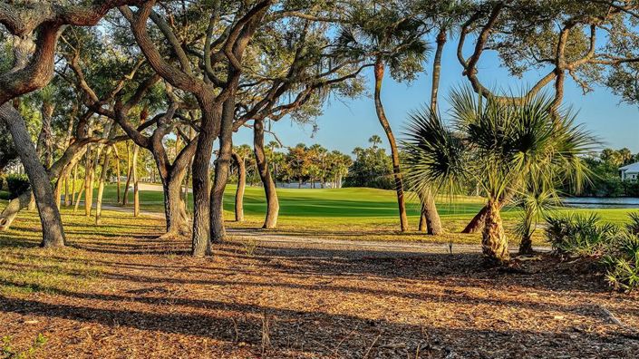 Image No.6-5 Bed Property for sale