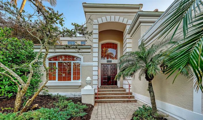 Image No.9-5 Bed Property for sale