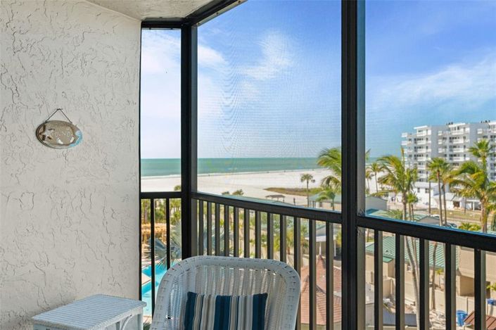 Image No.2-Propriété de 2 chambres à vendre à Sarasota