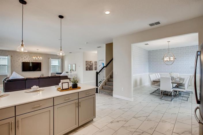 Image No.12-6 Bed Property for sale