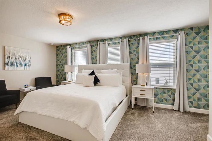 Image No.18-6 Bed Property for sale