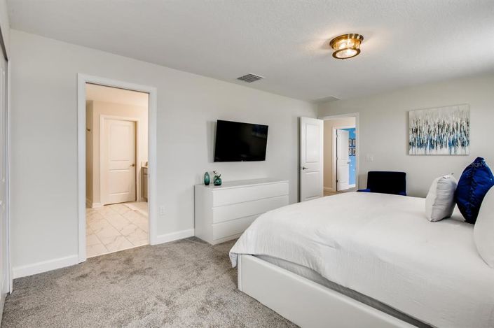 Image No.19-6 Bed Property for sale