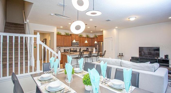 Image No.12-4 Bed Townhouse for sale