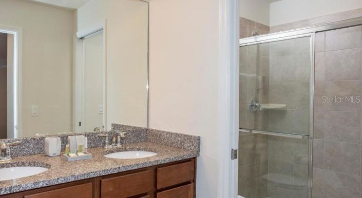 Image No.21-4 Bed Townhouse for sale