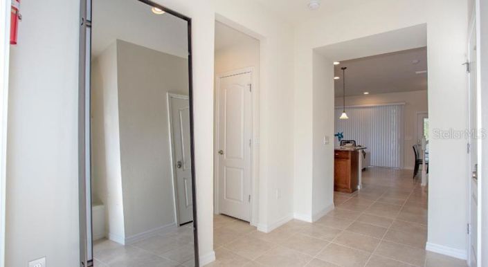 Image No.32-4 Bed Townhouse for sale