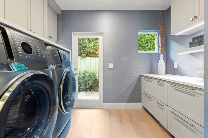 Image No.27-3 Bed Property for sale