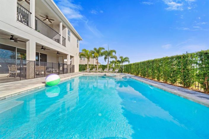 Image No.13-13 Bed Property for sale