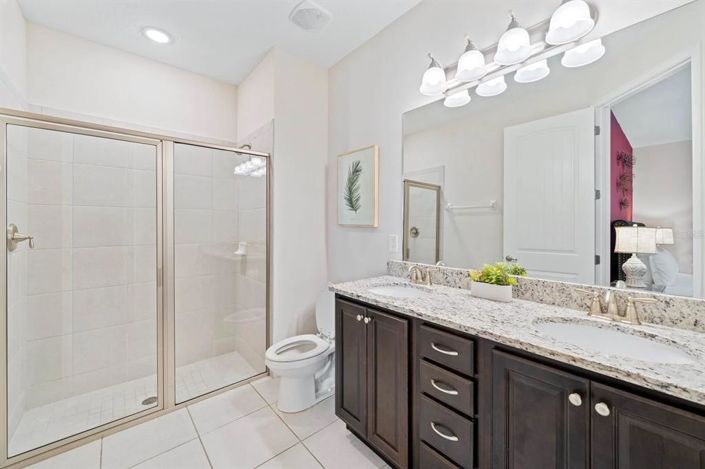 Image No.17-13 Bed Property for sale