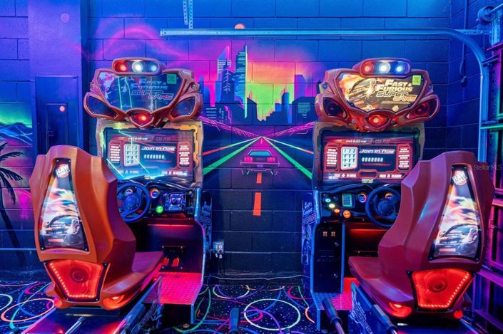 Image No.19-13 Bed Property for sale