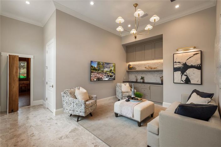 Image No.22-5 Bed Property for sale