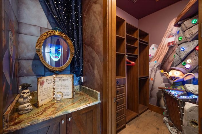 Image No.25-5 Bed Property for sale