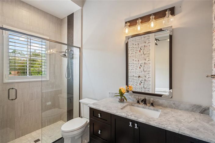 Image No.30-5 Bed Property for sale