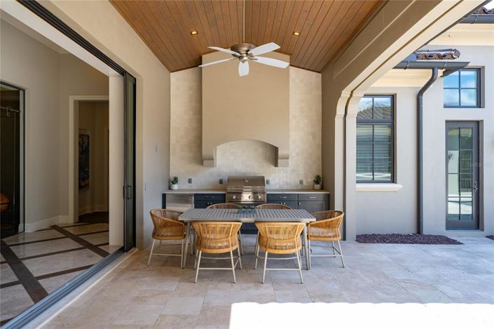 Image No.33-5 Bed Property for sale