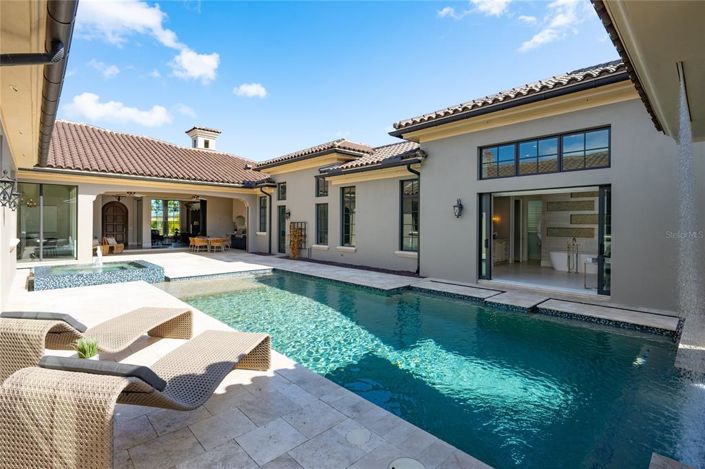 Image No.42-5 Bed Property for sale