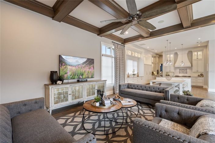 Image No.8-5 Bed Property for sale