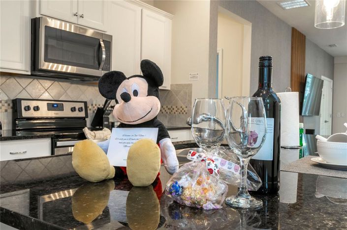 Image No.14-6 Bed Property for sale