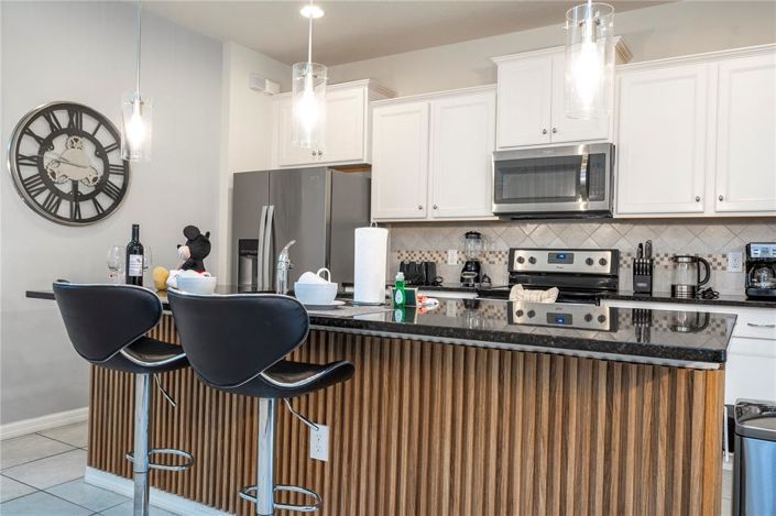 Image No.16-6 Bed Property for sale