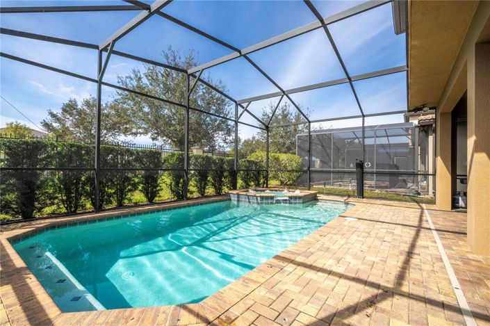 Image No.23-6 Bed Property for sale