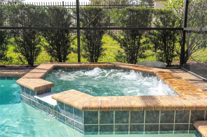 Image No.31-6 Bed Property for sale