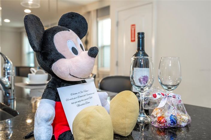 Image No.35-6 Bed Property for sale