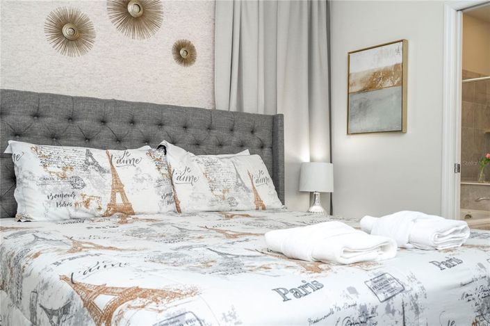 Image No.39-6 Bed Property for sale