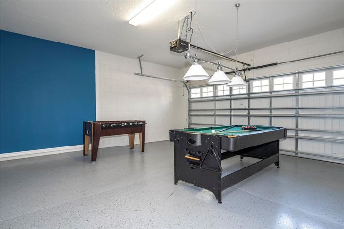 Image No.48-6 Bed Property for sale