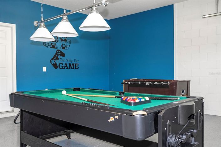 Image No.50-6 Bed Property for sale