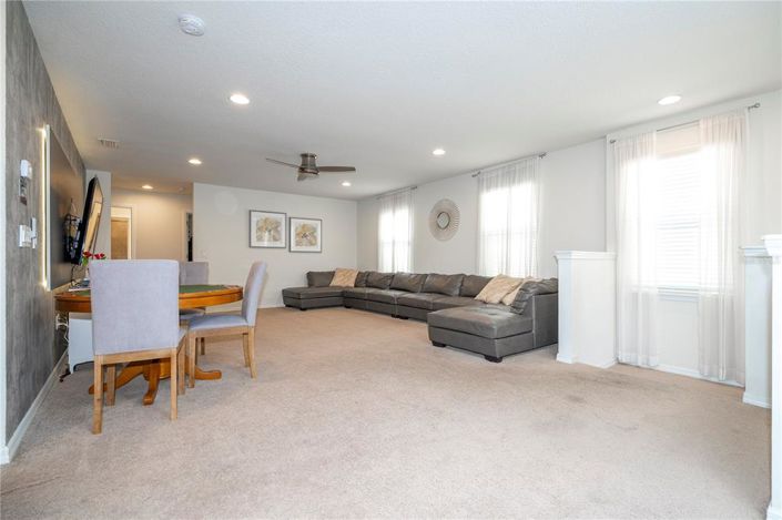 Image No.54-6 Bed Property for sale