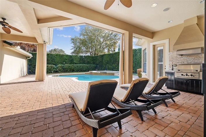 Image No.10-4 Bed Property for sale