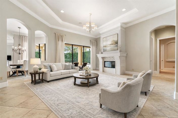 Image No.2-4 Bed Property for sale