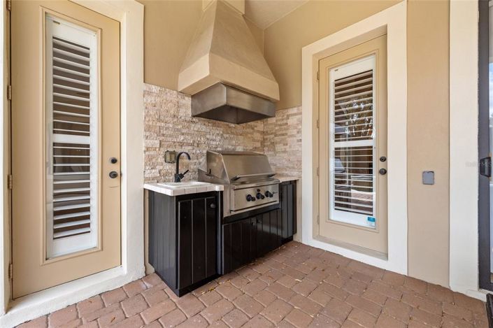 Image No.28-4 Bed Property for sale