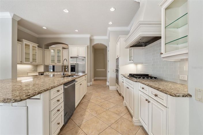 Image No.6-4 Bed Property for sale