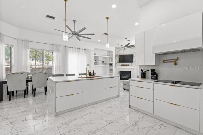 Image No.3-Propriété de 4 chambres à vendre à Orlando