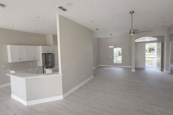 Image No.3-Propriété de 4 chambres à vendre à Kissimmee
