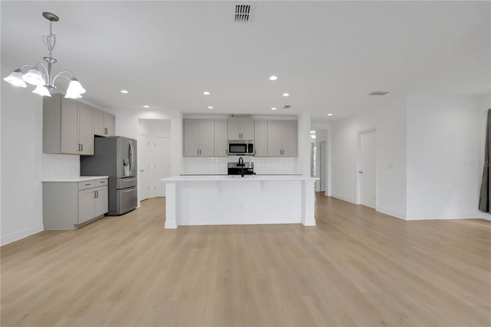 Image No.13-4 Bed Property for sale