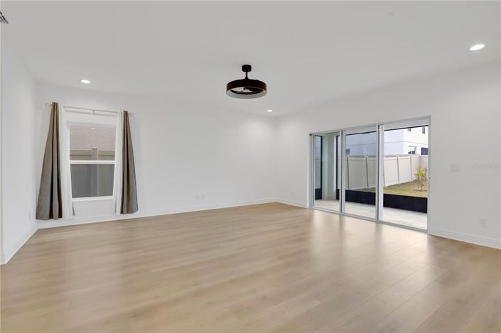 Image No.6-4 Bed Property for sale