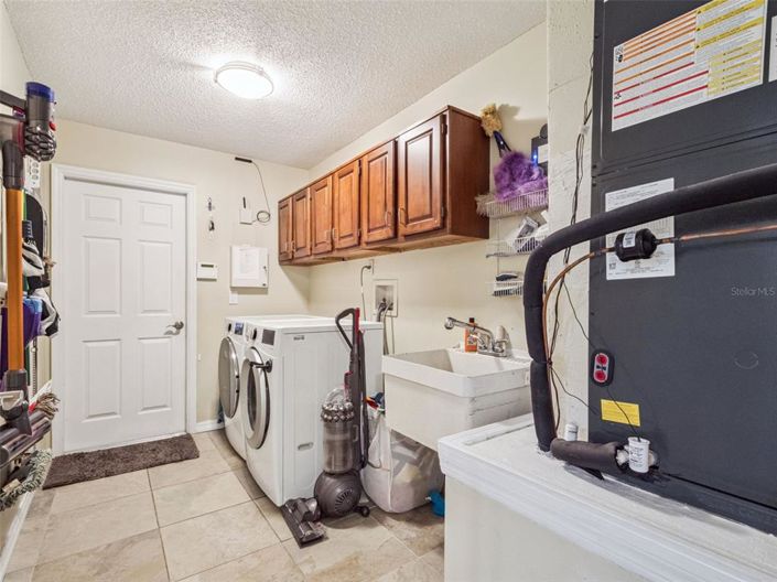 Image No.32-4 Bed Property for sale