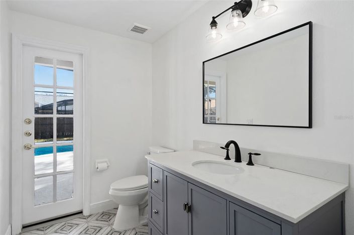 Image No.10-5 Bed Property for sale