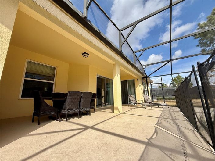 Image No.40-5 Bed Property for sale