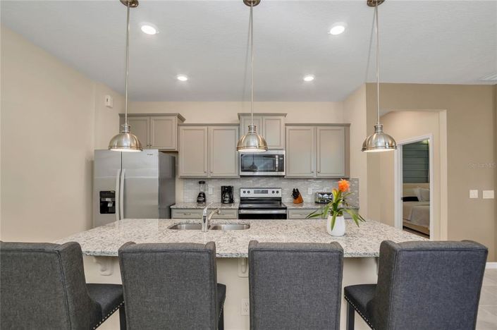 Image No.12-7 Bed Property for sale