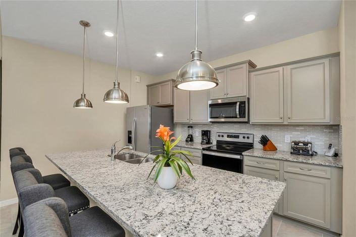 Image No.13-7 Bed Property for sale