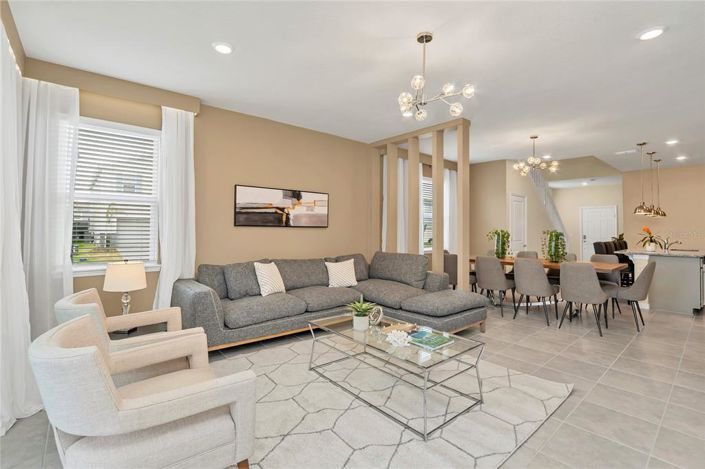 Image No.17-7 Bed Property for sale